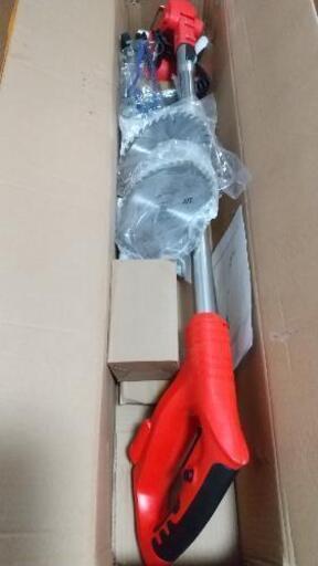 【お取り引き中】新品未使用 草刈機 刈払機 充電式（充電器2台付）