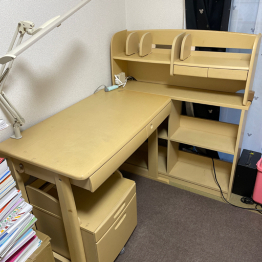 取引中！！！！学習机、棚、電気、ワゴン　女子使用