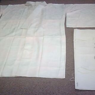 着物や喪服や帯とか小物イロイロ…これからぼちぼち出します。016