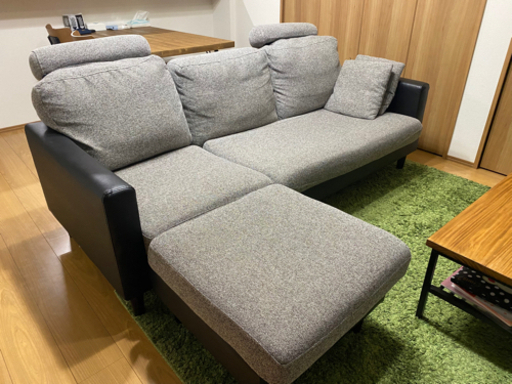 [完売しました]3人掛けソファ＋オッドマン＋クッション2つ
