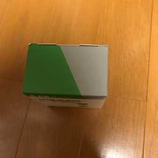 【新品未使用】スマホホルダー 車 磁石内蔵 車載ホルダー マグネット 超強磁力 360°回転 片手操作 着脱便利 スマホスタンド 3M粘着テープ式とエアコン吹出し口兼用 iPhone12/SE/11/XR/X/XS/Sony/Samsung/HUAWEIなど4~7インチ全機種対応 取扱説明書付き  の画像