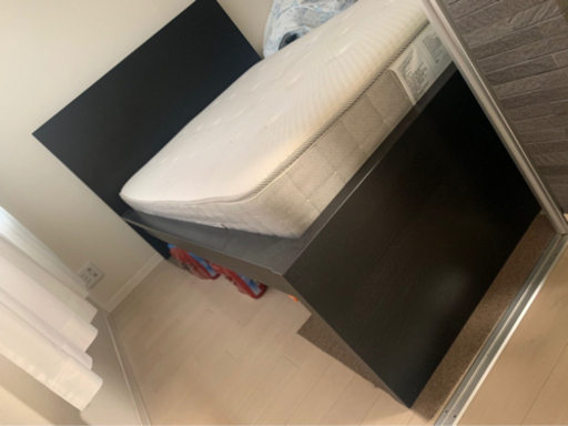 IKEA セミダブルベッド　格安