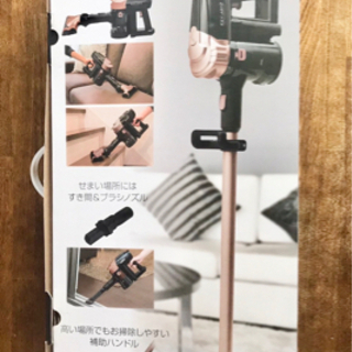 コードレスクリーナー　掃除機　レッドの画像