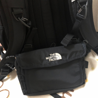ノースフェイス サブバッグ  フロントアクセサリーポケットの画像