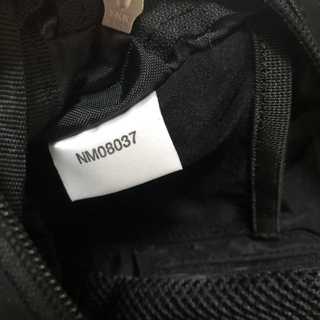 ノースフェイス サブバッグ  フロントアクセサリーポケットの画像