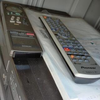 値下げしました！DVDレコーダーとVHS2台まとめての画像