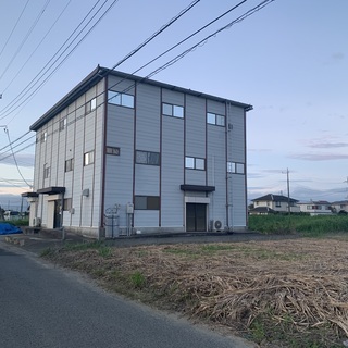 外房線本納駅そば徒歩1分　土地80坪建物150坪　重量鉄骨　倉庫...