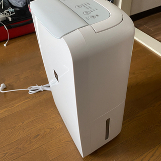除湿機　SHARP CV-J71-W 2020年製の画像