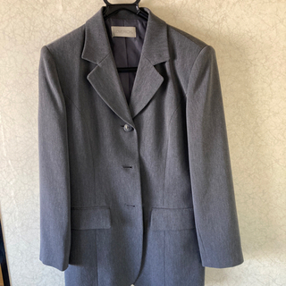 差し上げます。レディススーツ