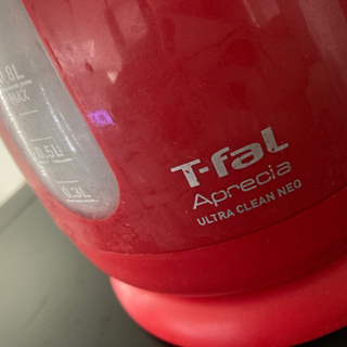 【無料】ティファール 電気ケトル 0.8L アプレシア ウルトラクリーン ネオ 抗菌 ルビーレッド KO3905JPの画像