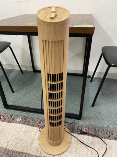 【1/26商談中】【通電動作確認済み木目調のお洒落な扇風機】扇風機  2018年制
