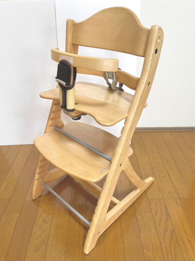 《購入者様決まりました》【期間限定出品】yamatoya すくすくチェア スリムプラス(ベビーチェア) + オプションセーフティーベルト付き