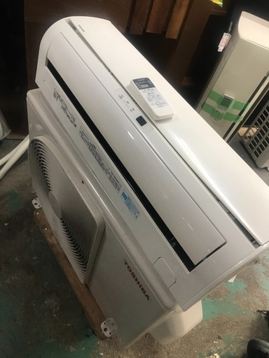 2017 toshiba 12 畳。 無料のエアコンの設置