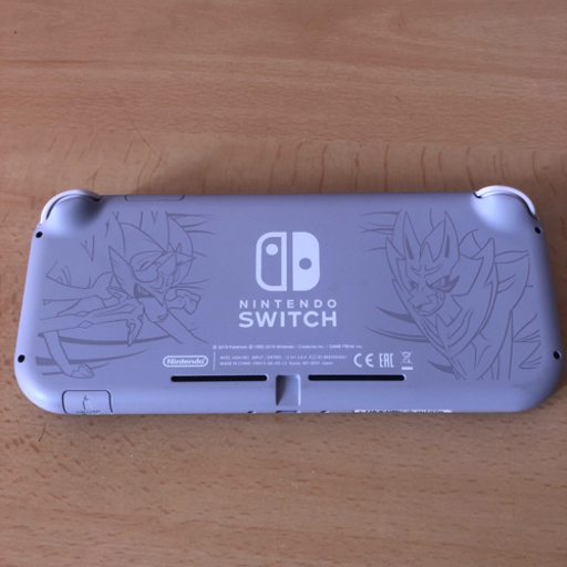 Nintendo Switch Lite 剣盾モデル
