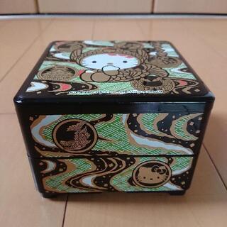 中古 二段重 黒 ハローキティの画像