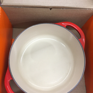ル・クルーゼ 両手鍋 18cm レッド オシャレ 鋳物 ブランドの画像