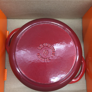 ル・クルーゼ 両手鍋 18cm レッド オシャレ 鋳物 ブランドの画像