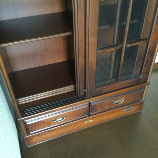 中古　本棚　幅90　　奥行41.8　　高さ185.3　 （ｃｍ）　カットガラス