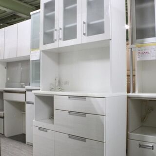 在原みゆきさん着用 kaitofukui NY FLOWER CREWNECK