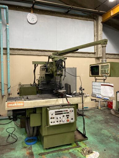 S56年製のフライス盤