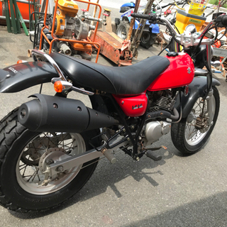 大人気 赤 SUZUKI VANVAN スズキ バンバン 200cc カッコいい ツーリングの画像