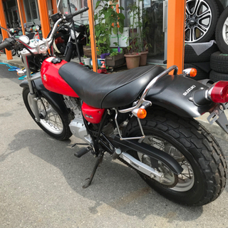 大人気 赤 SUZUKI VANVAN スズキ バンバン 200cc カッコいい ツーリングの画像