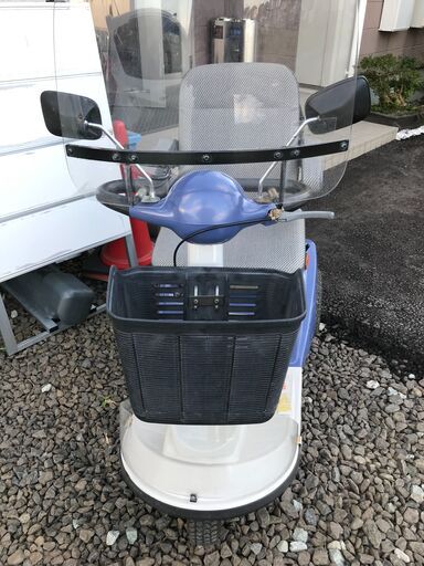 4/4ご購入有難うございました☆さらに値下げしました☆程度良好の電動シニアカー☆49，000円でお買い得です☆作動確認済☆左右こすれキズあり☆