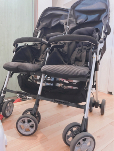 【商談中】双子.年子.2人乗りベビーカーCombi中古