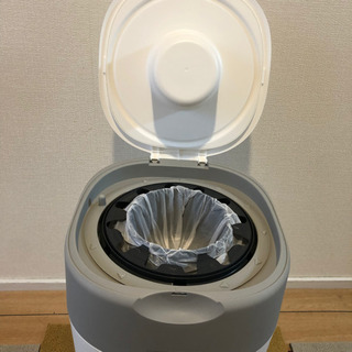 コンビ　おむつポット　combi
