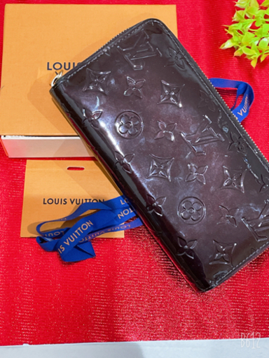ルイヴィトン　正規品　ジッピーウォレット  ヴェルニ　リペア済み