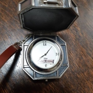 オリジナルコンパス型時計の画像