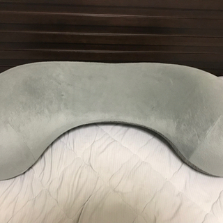 Ergobaby ナーシングピロー  授乳クッション　グレーの画像