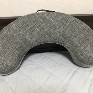 Ergobaby ナーシングピロー  授乳クッション　グレーの画像