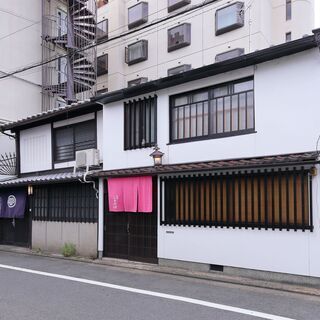 初期費用無料。三条駅4分、江戸時代からの京町家です