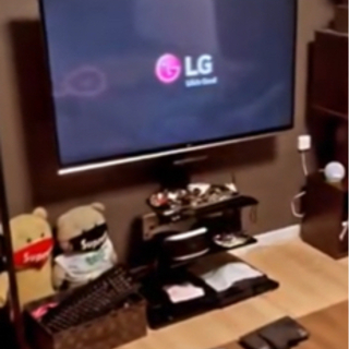 テレビボードの画像