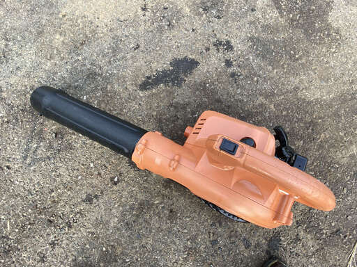 お安くどうぞ 現物確認歓迎 初期不良対応OK 整備済 調子抜群 かけ易い 日立工機 23.9cc エンジンブロワ RB24EAP