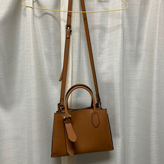 ショルダーバッグ、ハンドバッグ