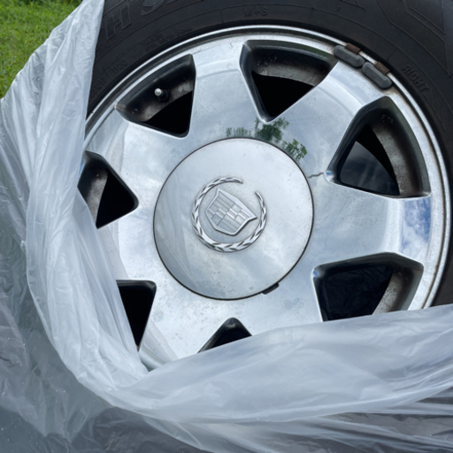 キャデラックエスカレードメッキホイールスタッドレス