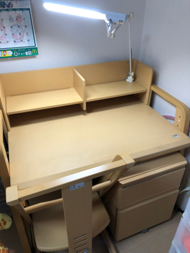【最終値下げします】ずっと使える学習机！再投稿すいません。