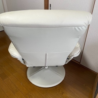 リクライニング　合成皮　ホワイトベージュの画像