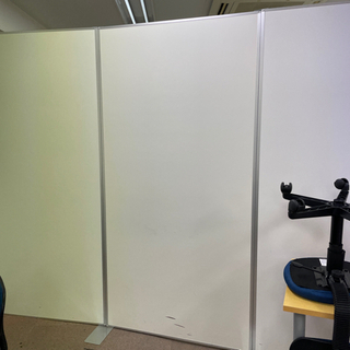 オフィス用パーテーション5個差し上げます。の画像
