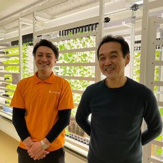 水耕栽培をしながら障がい者スタッフと一緒に働くお仕事の画像