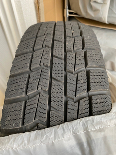 数件お取引中[美品] ホイール付スタッドレスタイヤ 4本セット ブラックナット付 タイヤバリ山 155/65/R14 軽自動車サイズ 