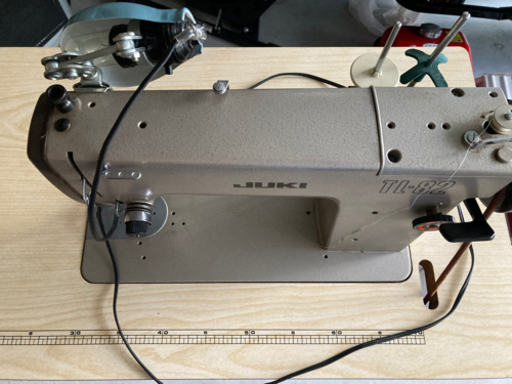 業務用ミシン　足踏み式　JUKI TL-82