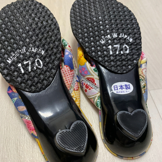 ⭐️新品17cm 和柄サンダル⭐️の画像