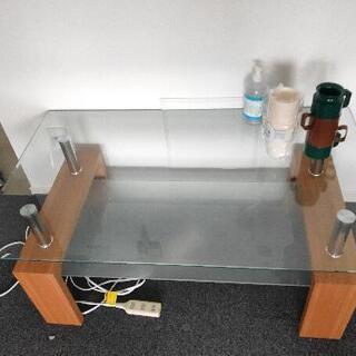 テーブル