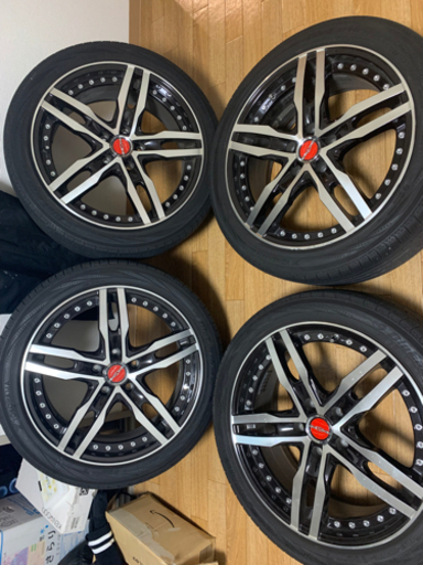 売ります。シャレン 18インチ タイヤホイールセット