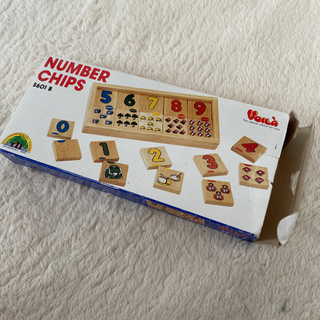 美品‼️木のおもちや　数字のパズル　NUMBER CHIPS