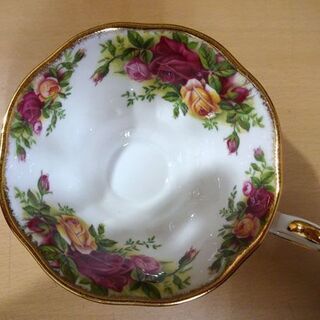 ロイヤルアルバート ティーカップ＆ソーサー オールドカントリーローズ