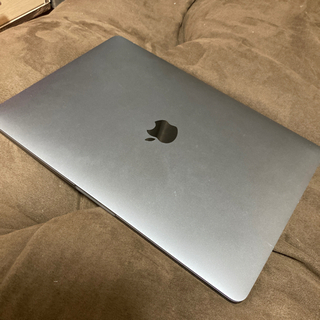 MacBook pro 2018 13㌅　メモリ16GB SSD 256GBの画像